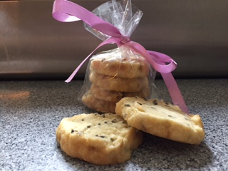 Caroline Makes Mary Berry Lavender Shortbread Biscuits,What Are Chicken Gizzards Called In Spanish