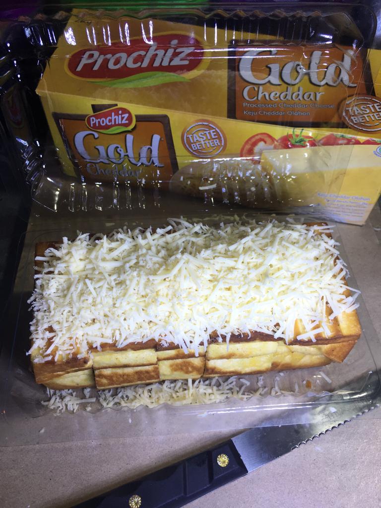 Roti Bakar Raja Topping Outlet I : Pekarungan Sukodono , Outlet II ...