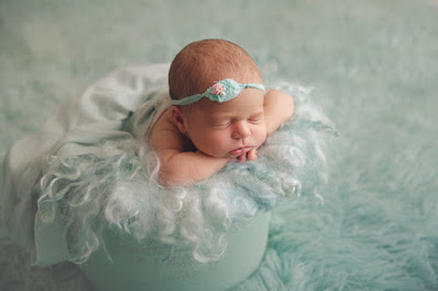 campbell river newborn photographer comox valley newborn photographer