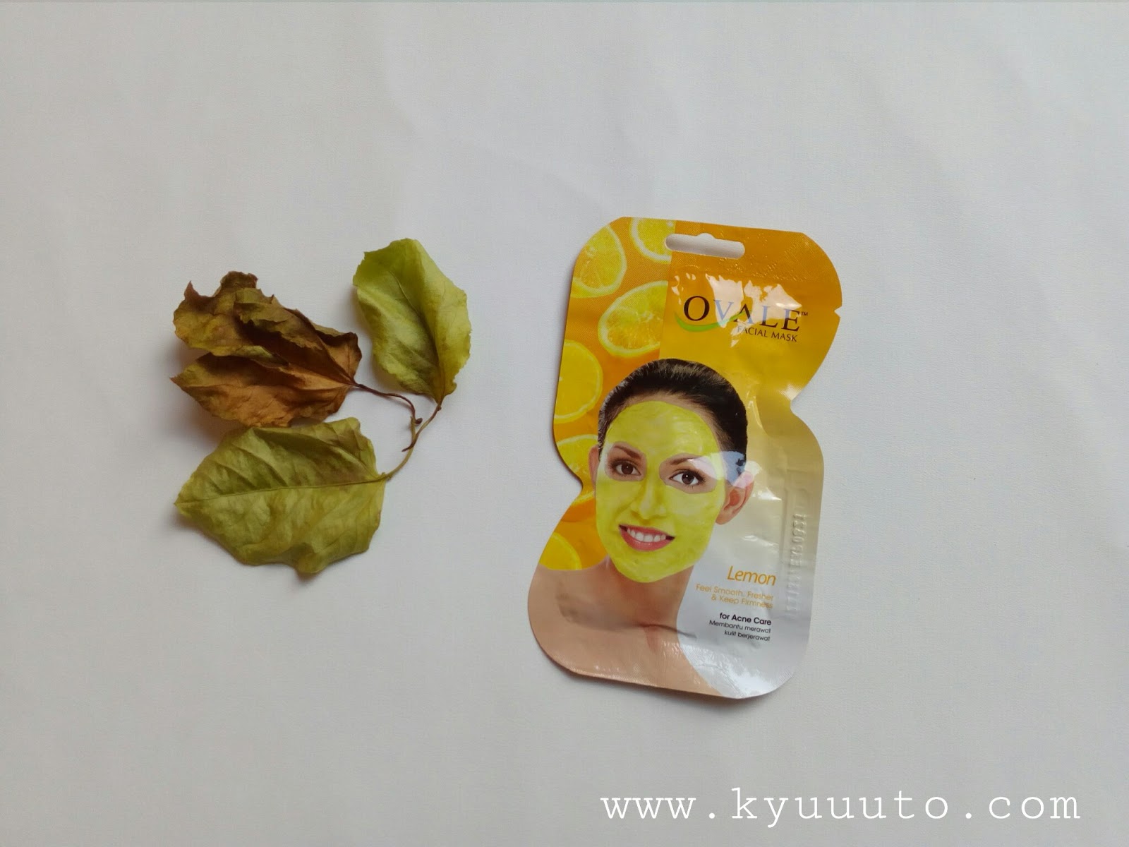 Download Review Ovale Facial Mask Lemon Kyuuuto PSD Mockup Templates