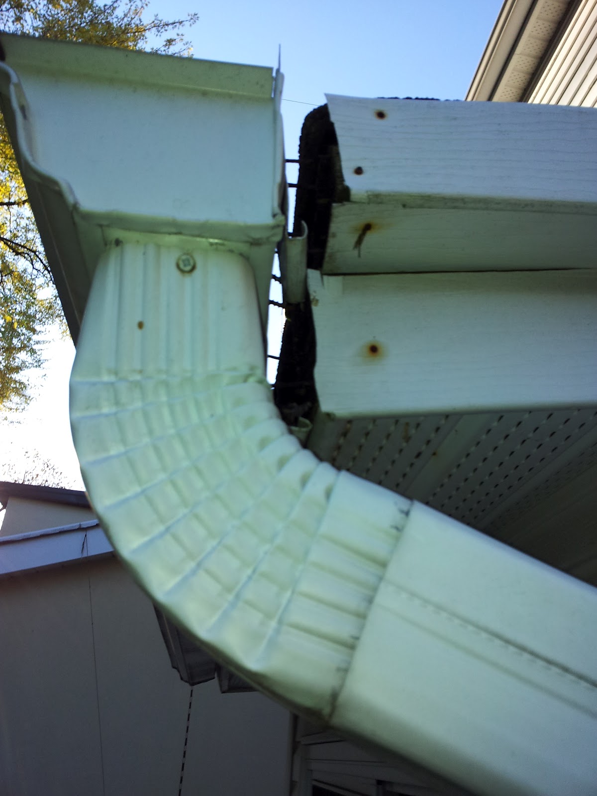 Eavestrough repair,replacement and installation Toronto