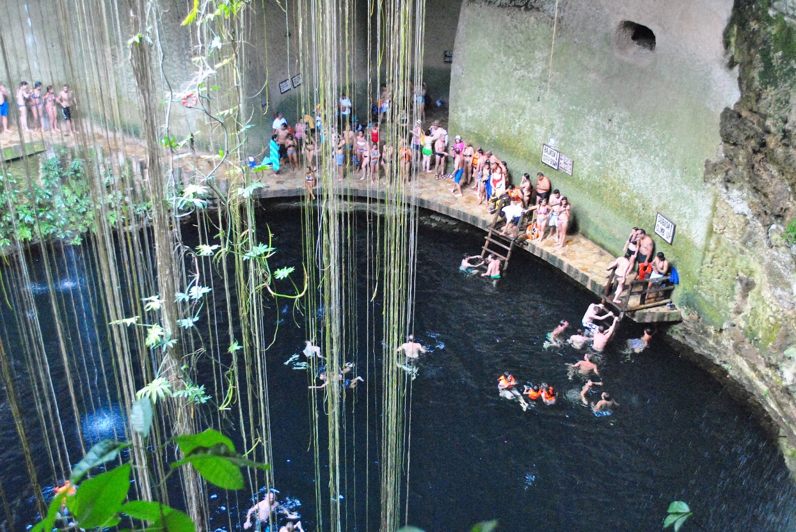 Pictures of Mexico: Cenote Ik Kil, Yucatan