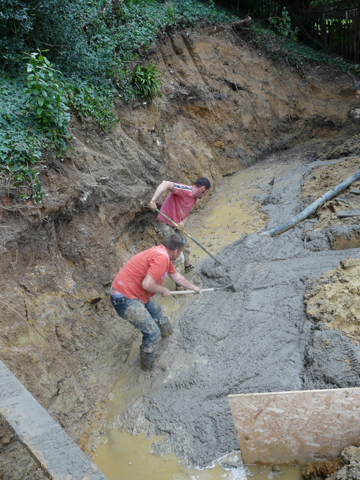 mud, mess and stress :): how to fill a hole with concrete: