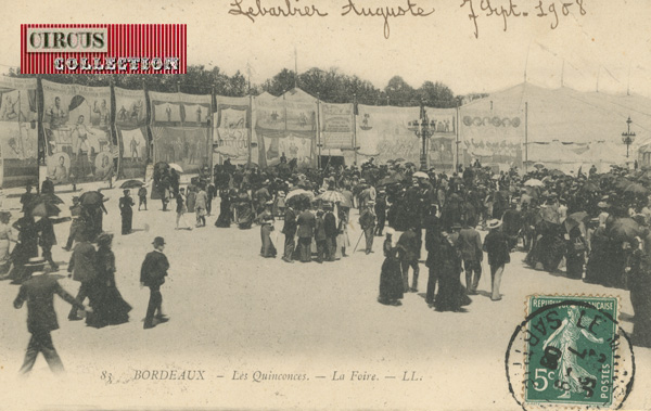 l'entrée des spectacles du cirque géant américain en tournée en Europe 