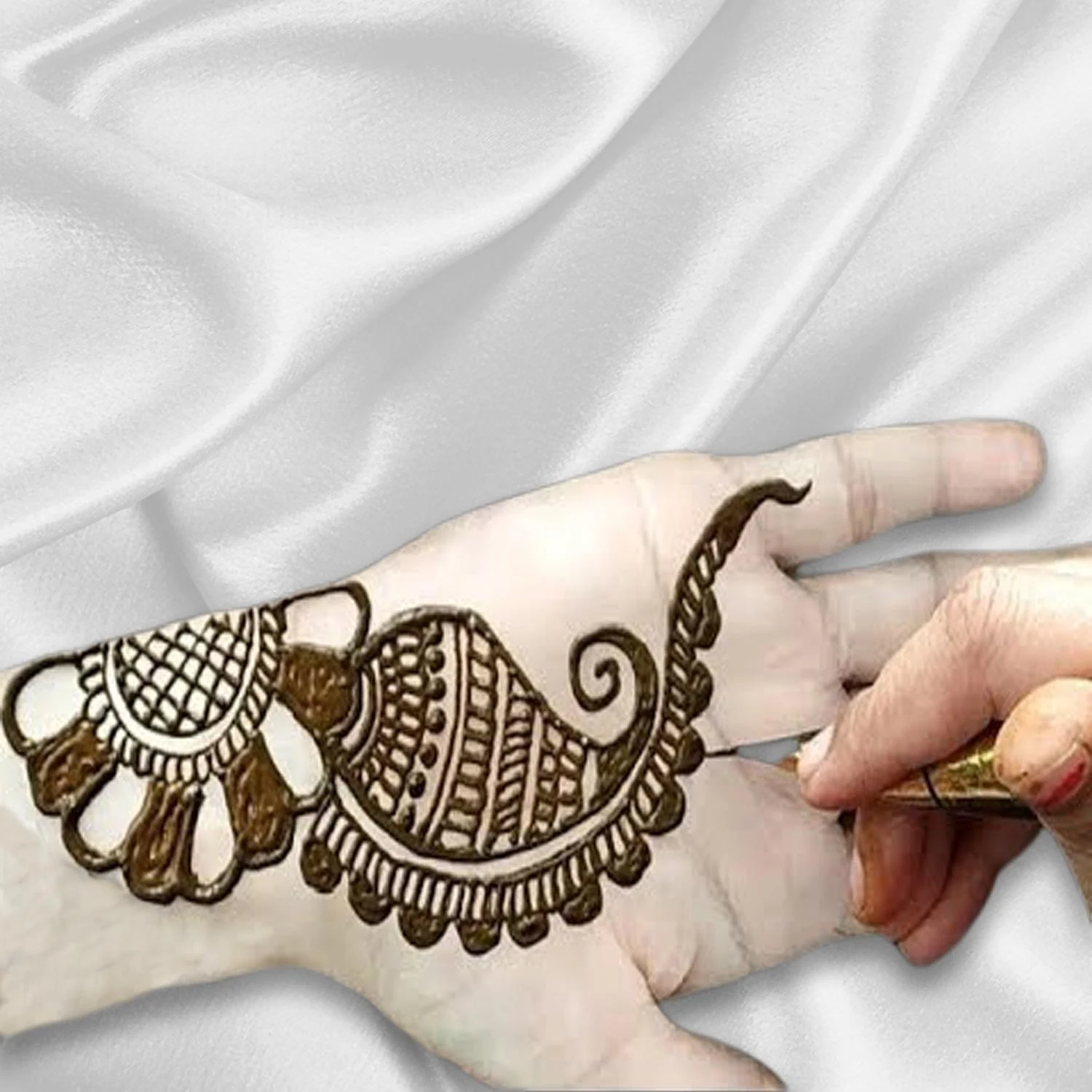 Mehandi Desings for Kids – Beautiful Simple Mehndi Designs # 08