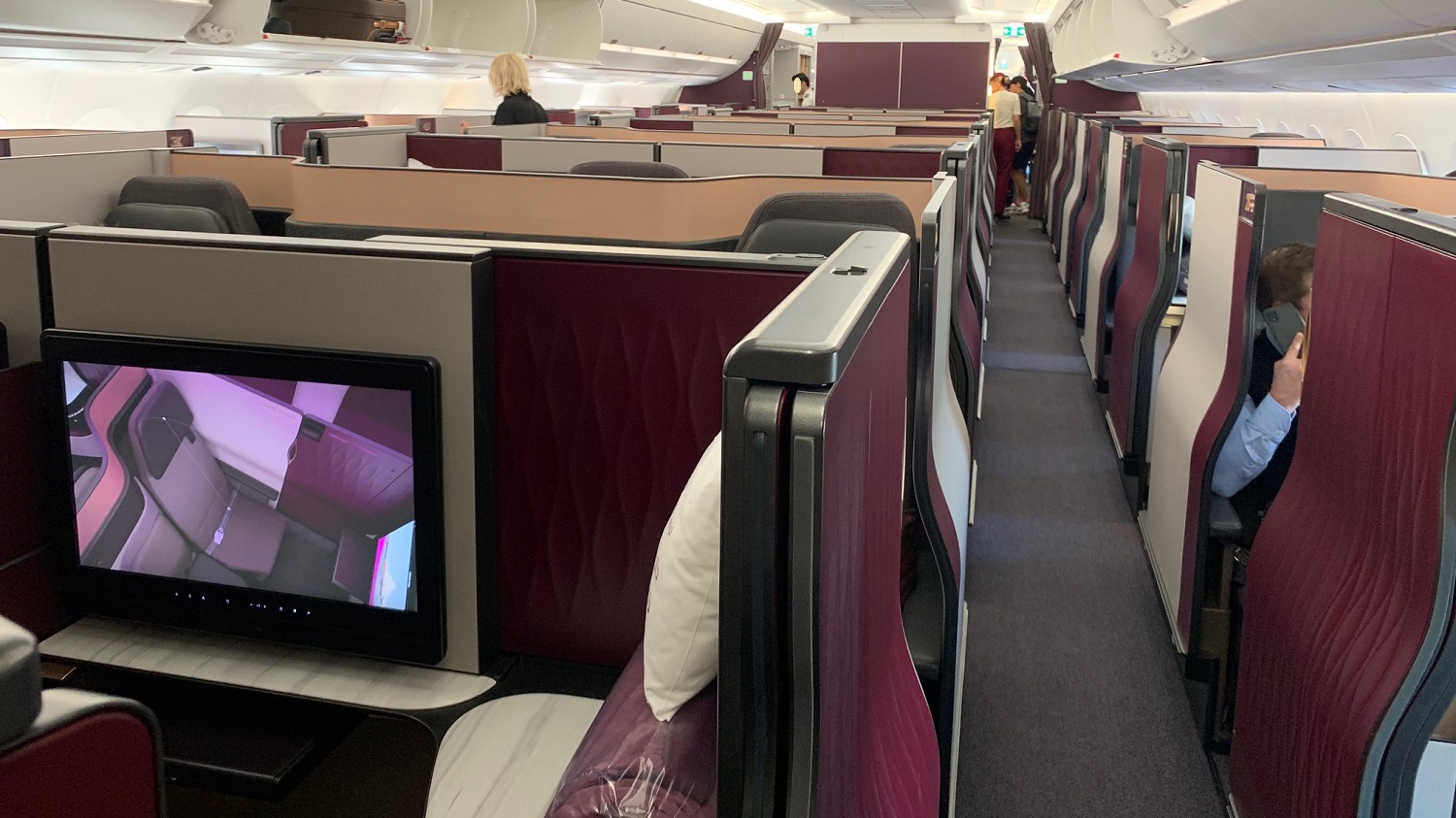 Review Qatar Airways A350 Qsuite, DohaStockholm