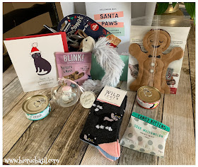 What's In The Box ©BionicBasil® Gus & Bella Santa Paws Box The Goodies