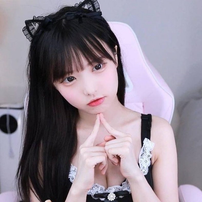 Streamer Bong Soon