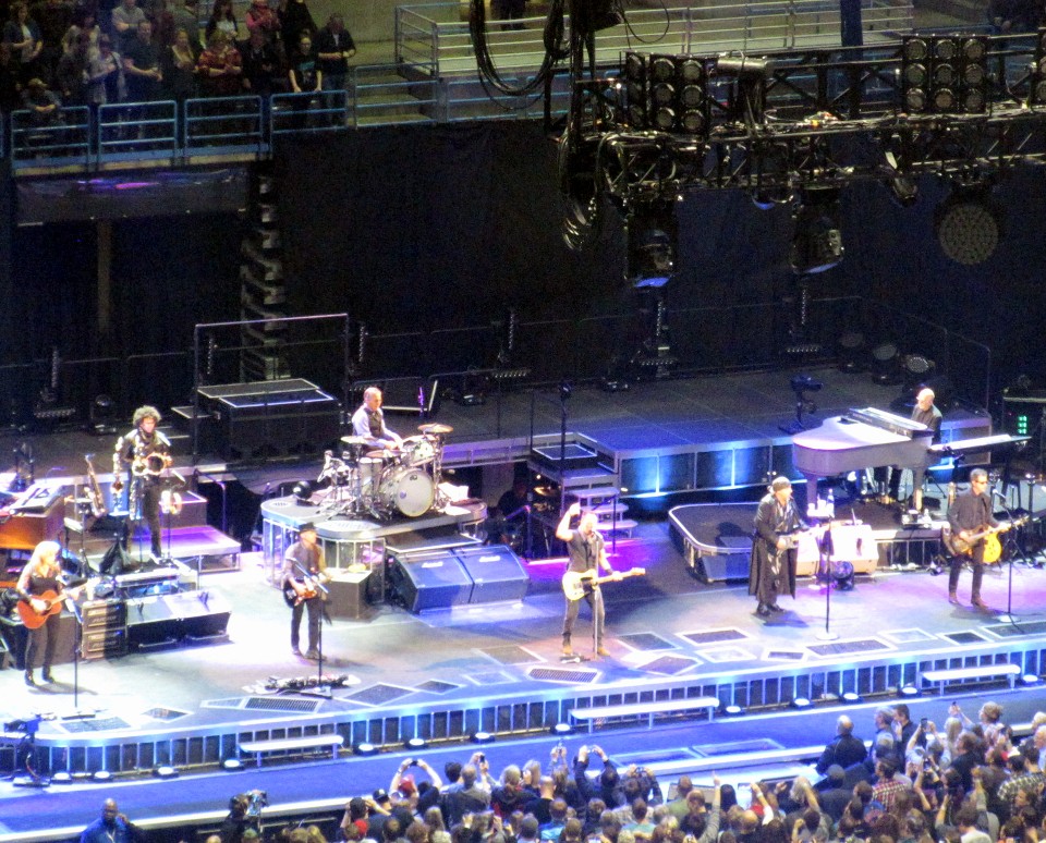 Seth Saith Thunder Up the Road Springsteen's River Tour Rolls On Majestically in Milwaukee