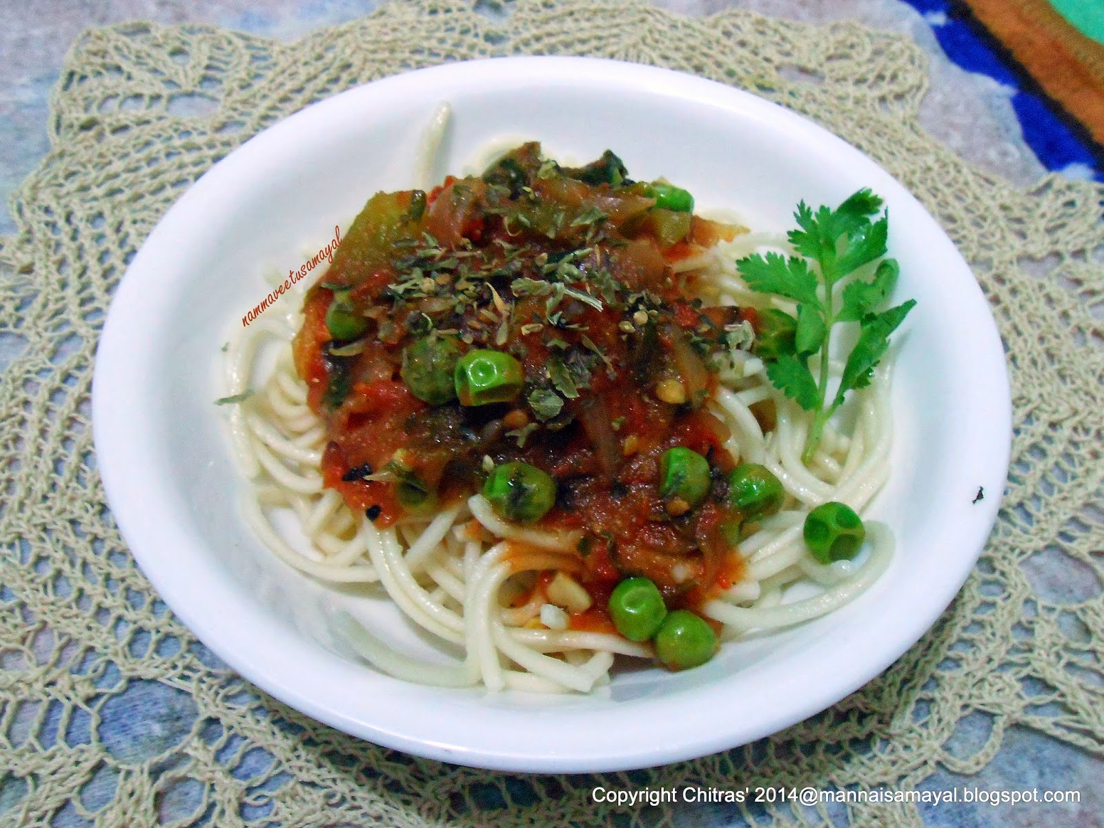 kalakkalsamayal Noodles with Tomato Sauce