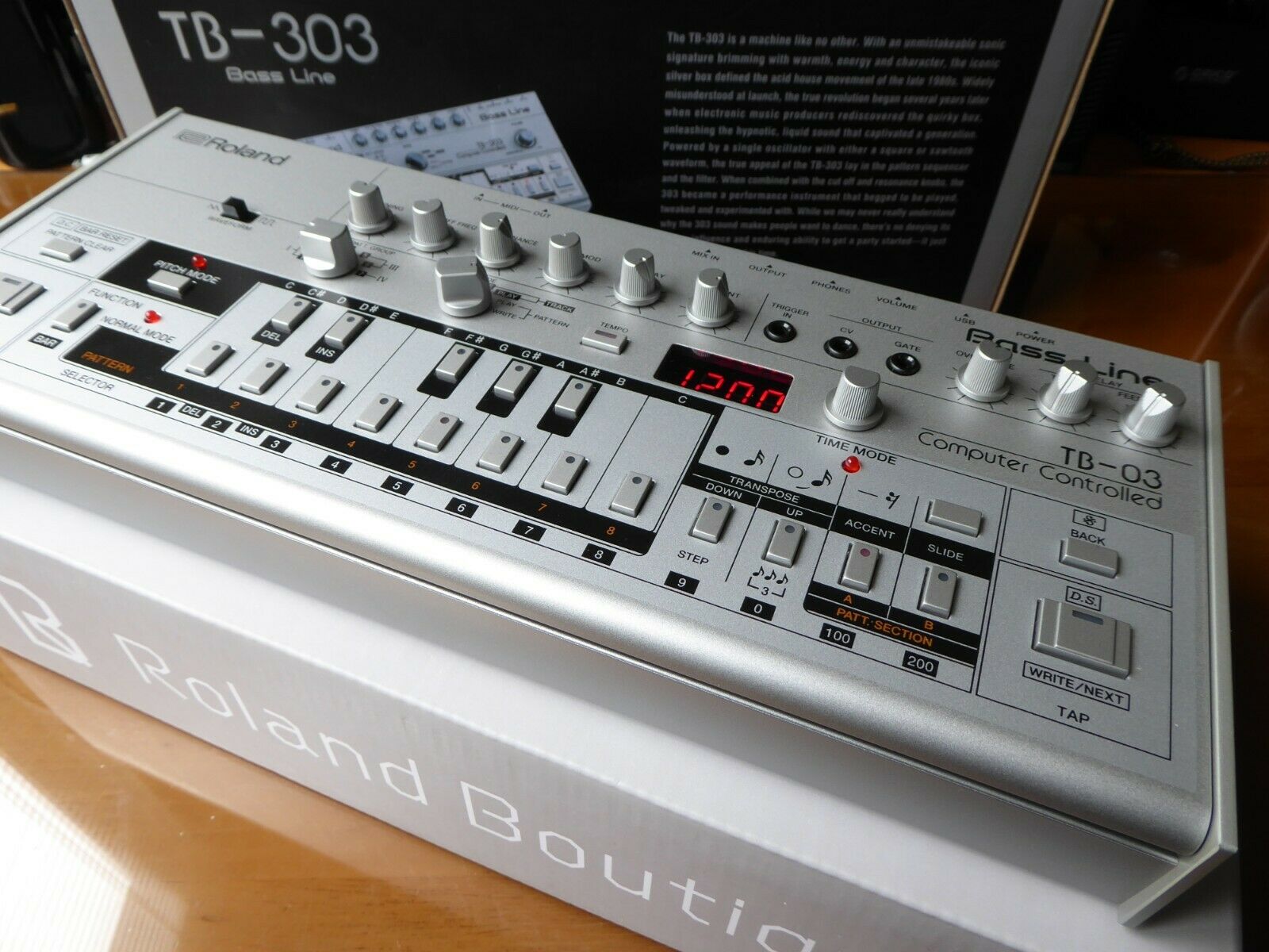 MATRIXSYNTH: Roland TB-03 Boutique Bass Line Synthesizer