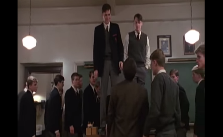 Le Cercle Des Poètes Disparus Film Complet Youtube Sujet: Le professeur Keating dans le film "Le cercle des poètes