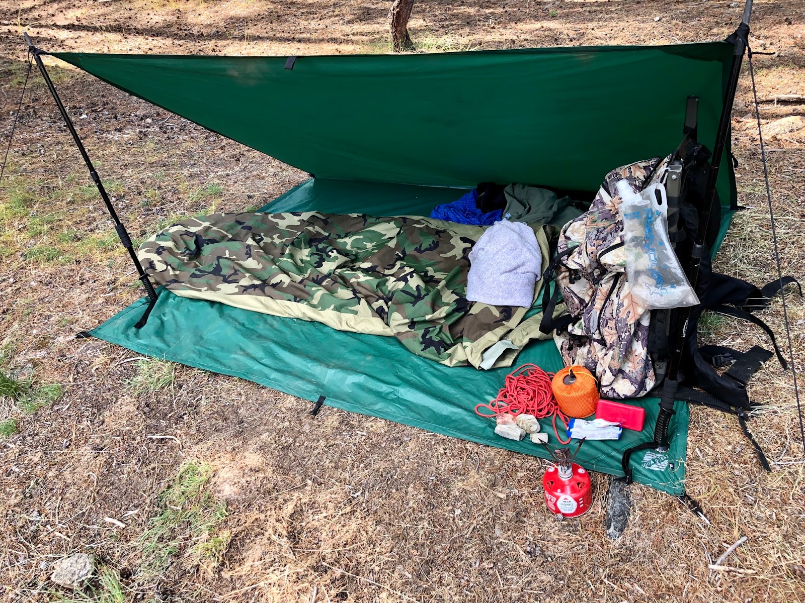 opruiming > basic tarp shelter