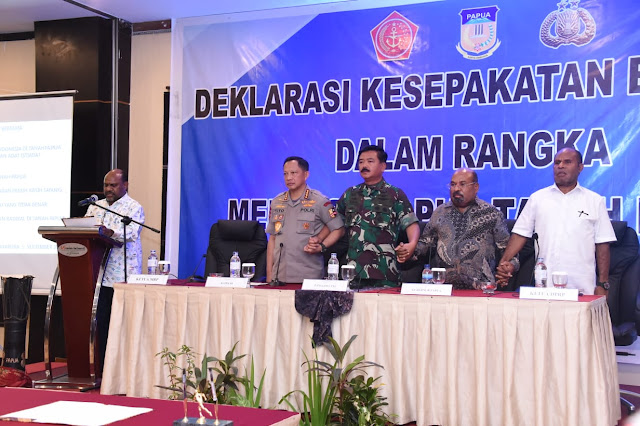 Panglima TNI Ikut Deklarasi Penandatanganan Papua Damai