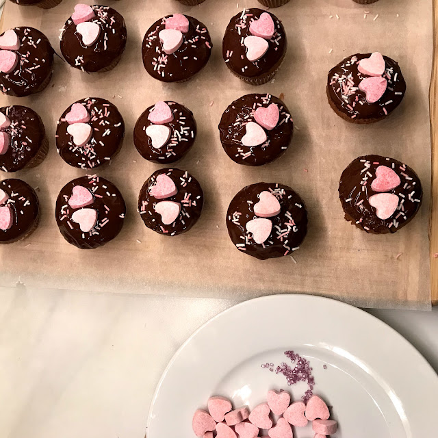 Pâtisserie Nadine: Schoko-Minimuffins zur Hochzeit