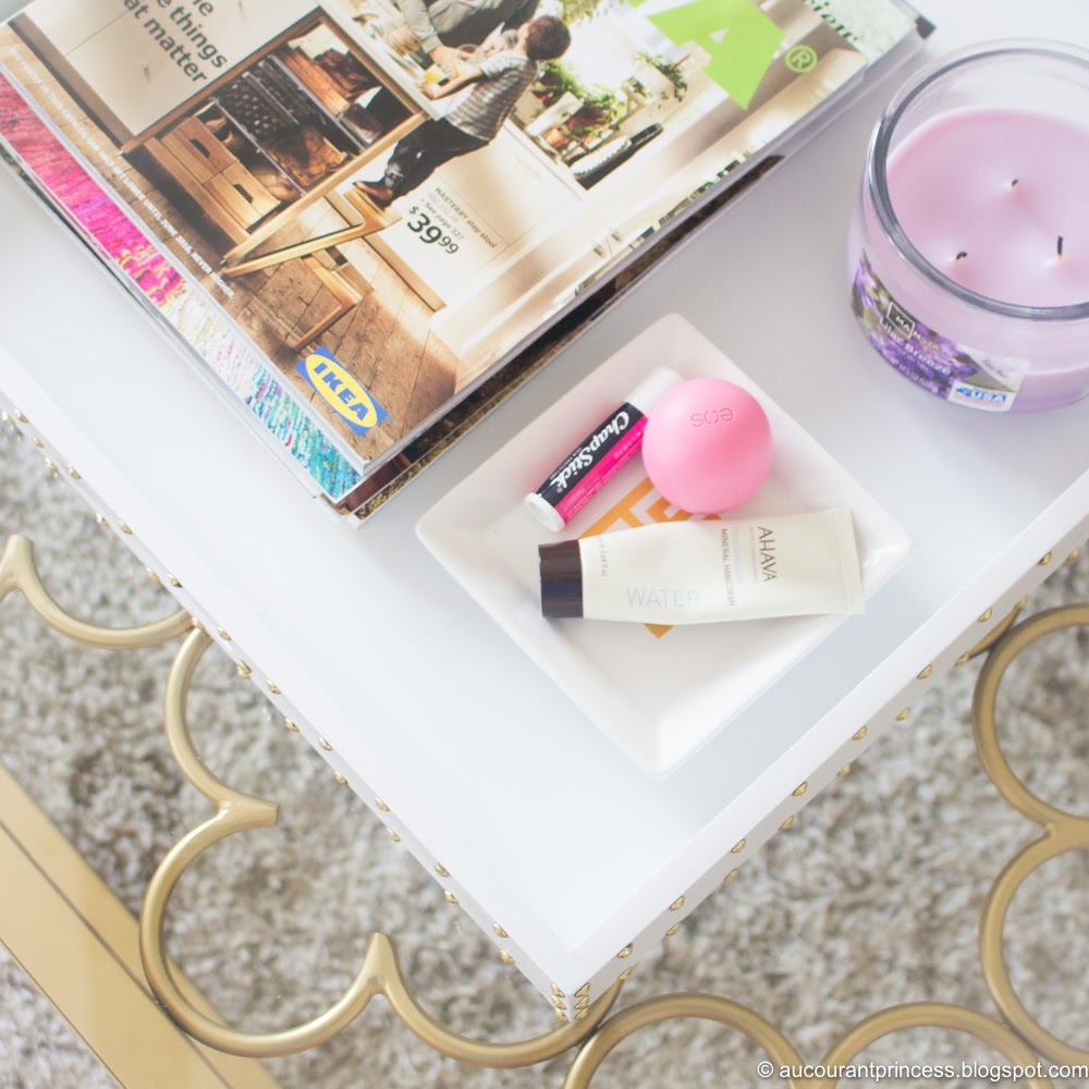 DIY: Update Coffee Table Tray using Spray Paint