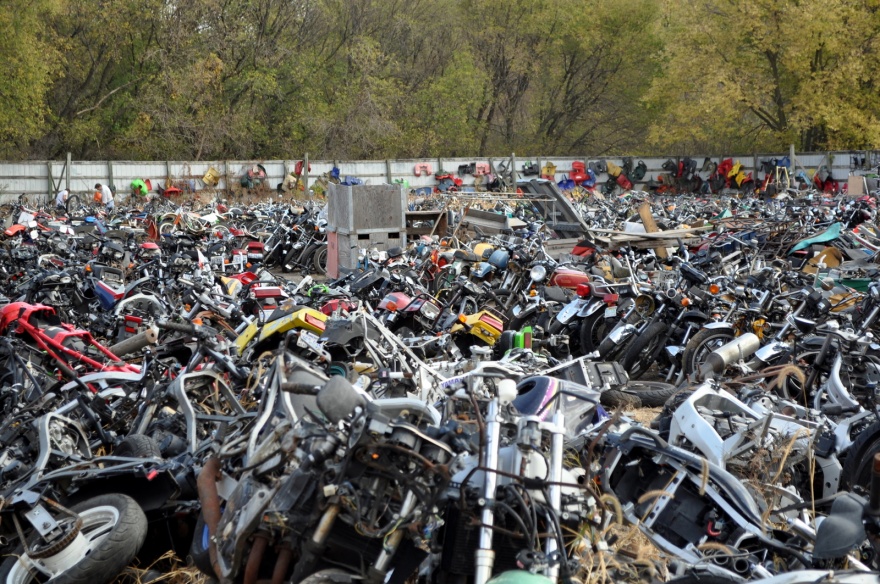 Motoblogn Motorcycle Graveyard, Jordan MN