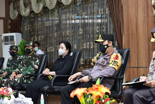 Bersama Panglima TNI, Kapolri Tinjau Pos Penyekatan Merak-Bakauheni Bersama Panglima TNI, Kapolri Tinjau Pos Penyekatan Merak-Bakauheni