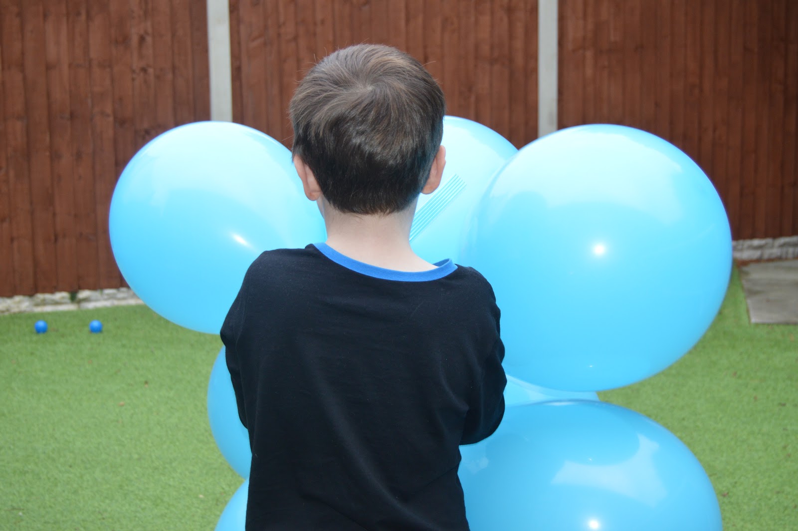 Playdays and Runways: Bunch O Balloons Party Pump and Balloons