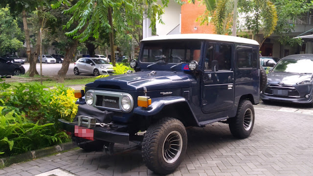 Toyota Land Cruiser Hardtop FJ40 & BJ40