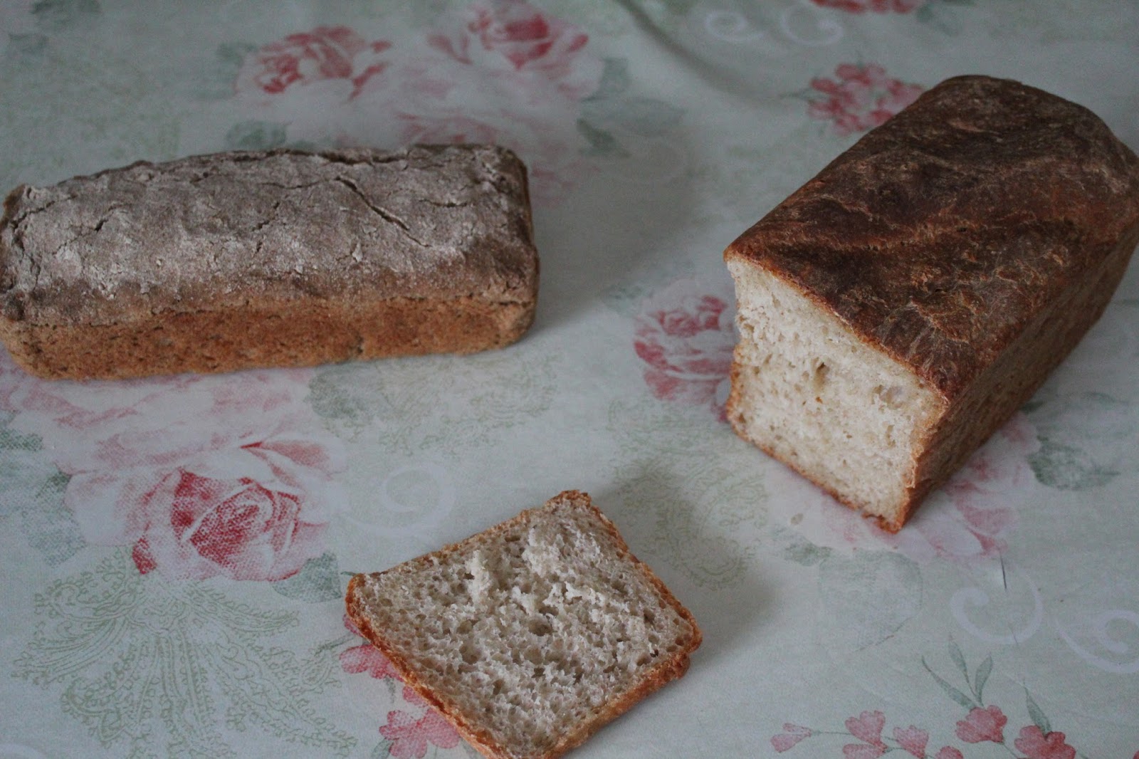 белый хлеб группа. стих про хлеб. группа хлеб 2022. цельнозерновой хлеб на закваске. песни дома хлеба.