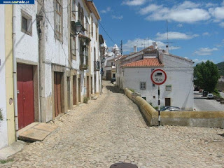 STREETS / Carreira de Santiago, Castelo de Vide, Portugal