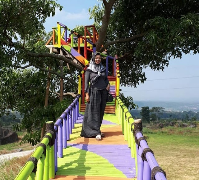 Bumi Pelangi Jalaksana Kuningan 2020, Tiket Masuk Bumi Pelangi Jalaksana Kuningan 2020, harga tiket bumi pelangi kuningan 2020, harga tiket masuk bumi pelangi kuningan 2020, wisata bumi pelangi kuningan, akses jalan ke bumi pelangi kuningan, objek wisata bumi pelangi kabupaten kuningan, jawa barat, bumi pelangi jalaksana kabupaten kuningan, jawa barat, bumi pelangi Jalaksana, bukit pelangi kuningan, bumi pelangi Gunung Ciremai, wisata bumi pelangi tiket masuk