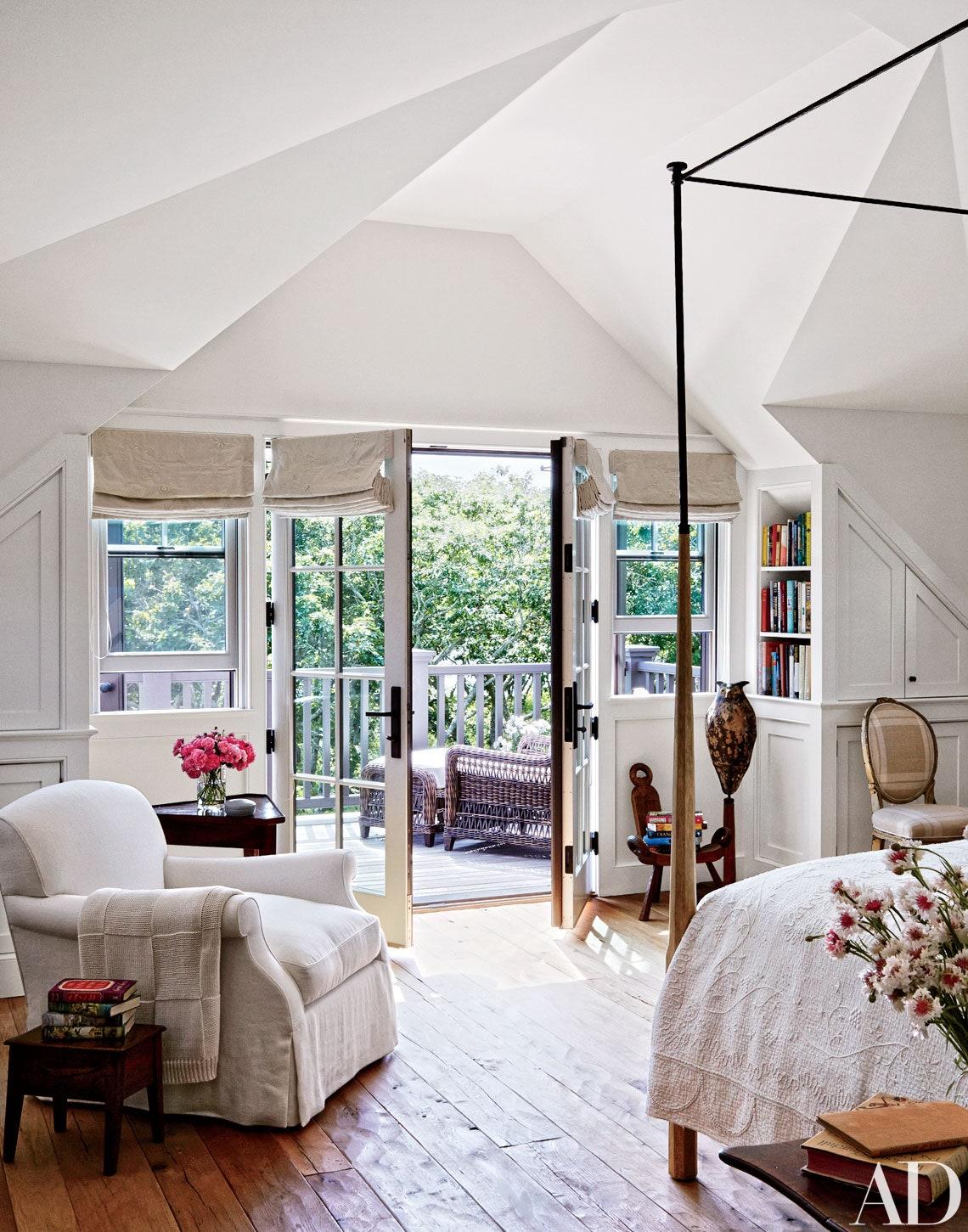 Décor Inspiration: A Stunning Summer Getaway on Martha’s Vineyard Decorated by Mark Cunningham