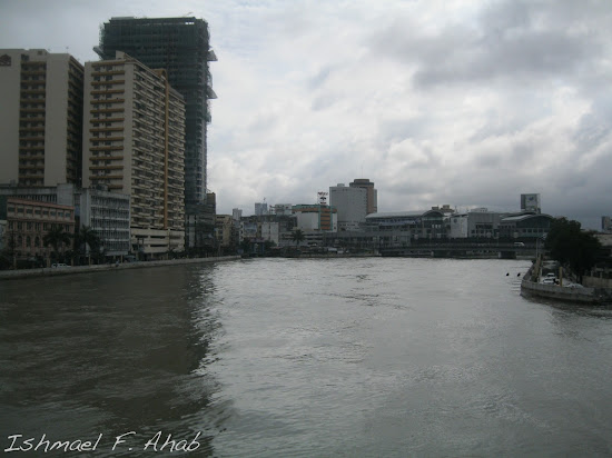 Pasig River and MacArthur Bridge as viewed from Jones Bridge.