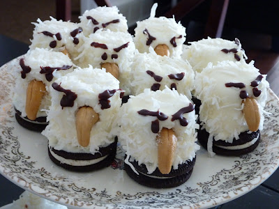 Cookie and Marshmallow Eagle Treats