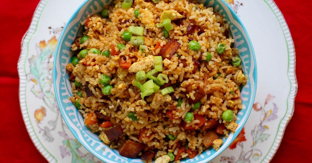 Green Gourmet Giraffe Fried rice with tofu scramble