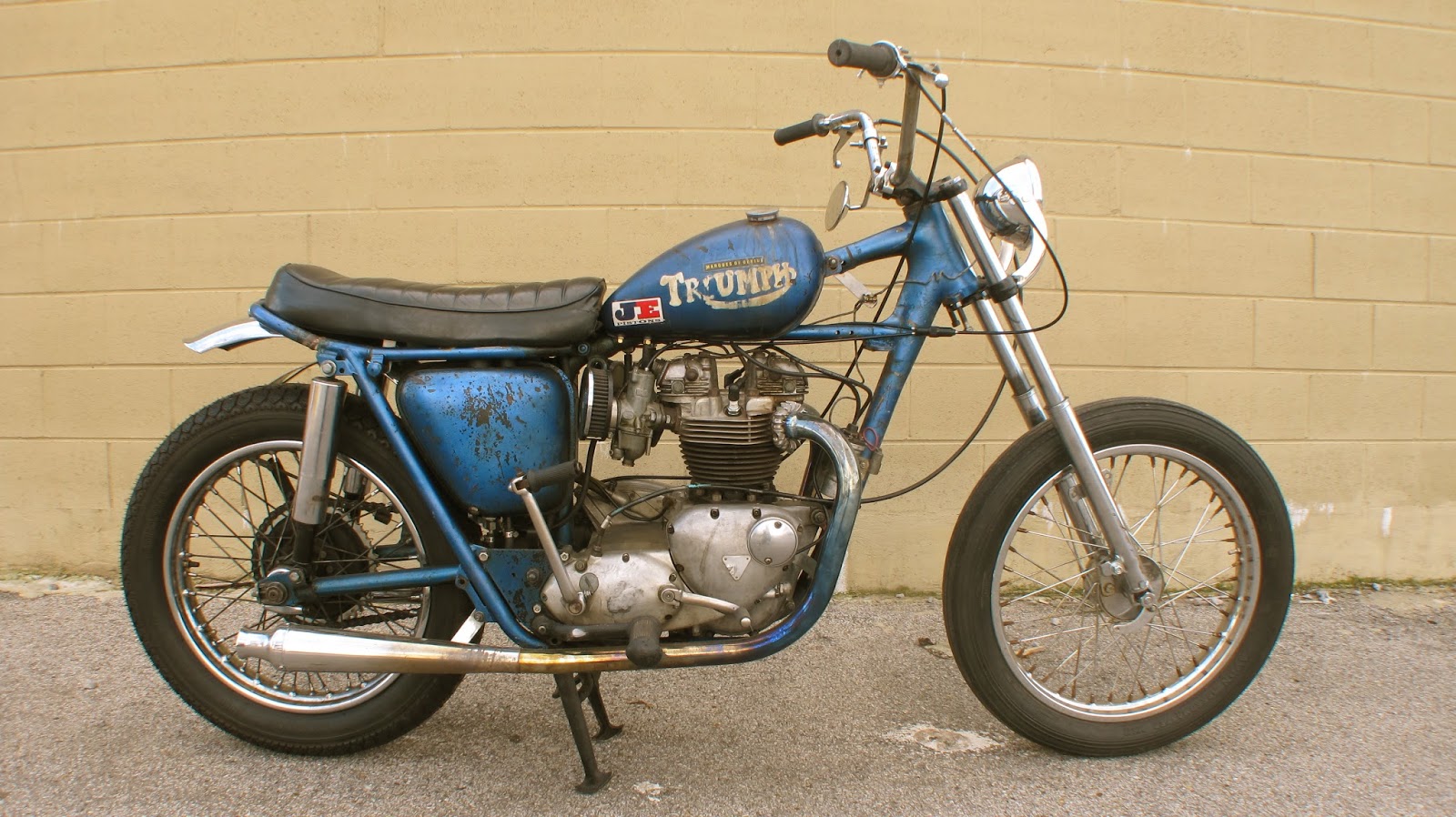 Flyinshoes  FOR SALE 1970 TRIUMPH T120 EX FLAT TRACKER