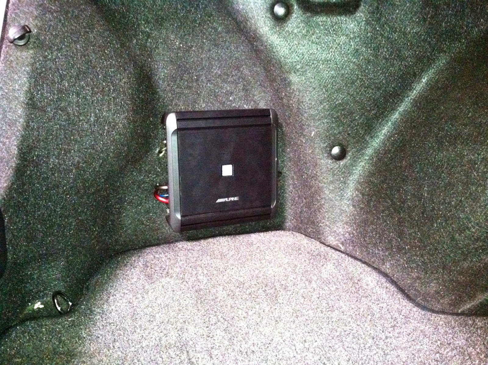 Car Audio Tips Tricks and How To's 19982005 Lexus IS300 Main Amp