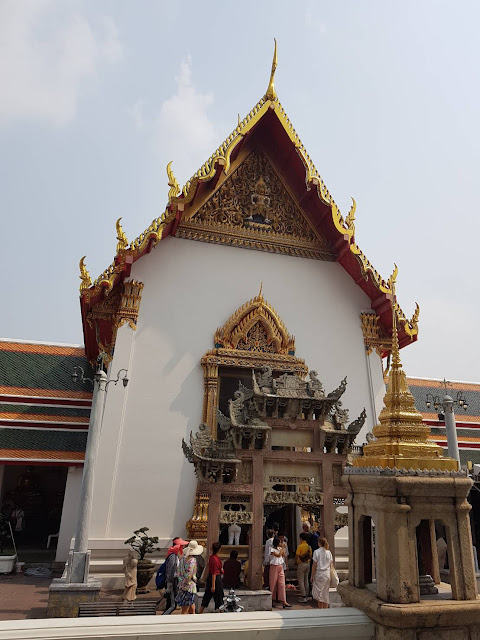 Tour Harian (1 Day 10 Hours) di Bangkok, Thailand, Bersama Private Tour Guide Riana Tour Harian (1 Day 10 Hours) di Bangkok, Thailand, Bersama Private Tour Guide Riana