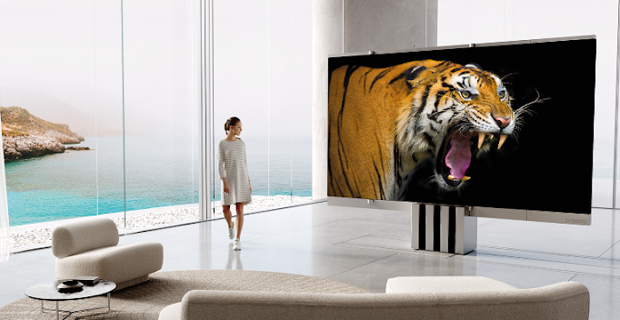  C-Seed M1: World's First Foldable 165 Inch MicroLED TV