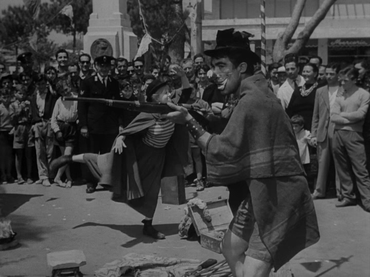 La Strada (1954) [BDRip/1080p][Esp/Ita Subt][Drama][2,69GB]         Vlcsnap-2021-08-28-14h45m40s527