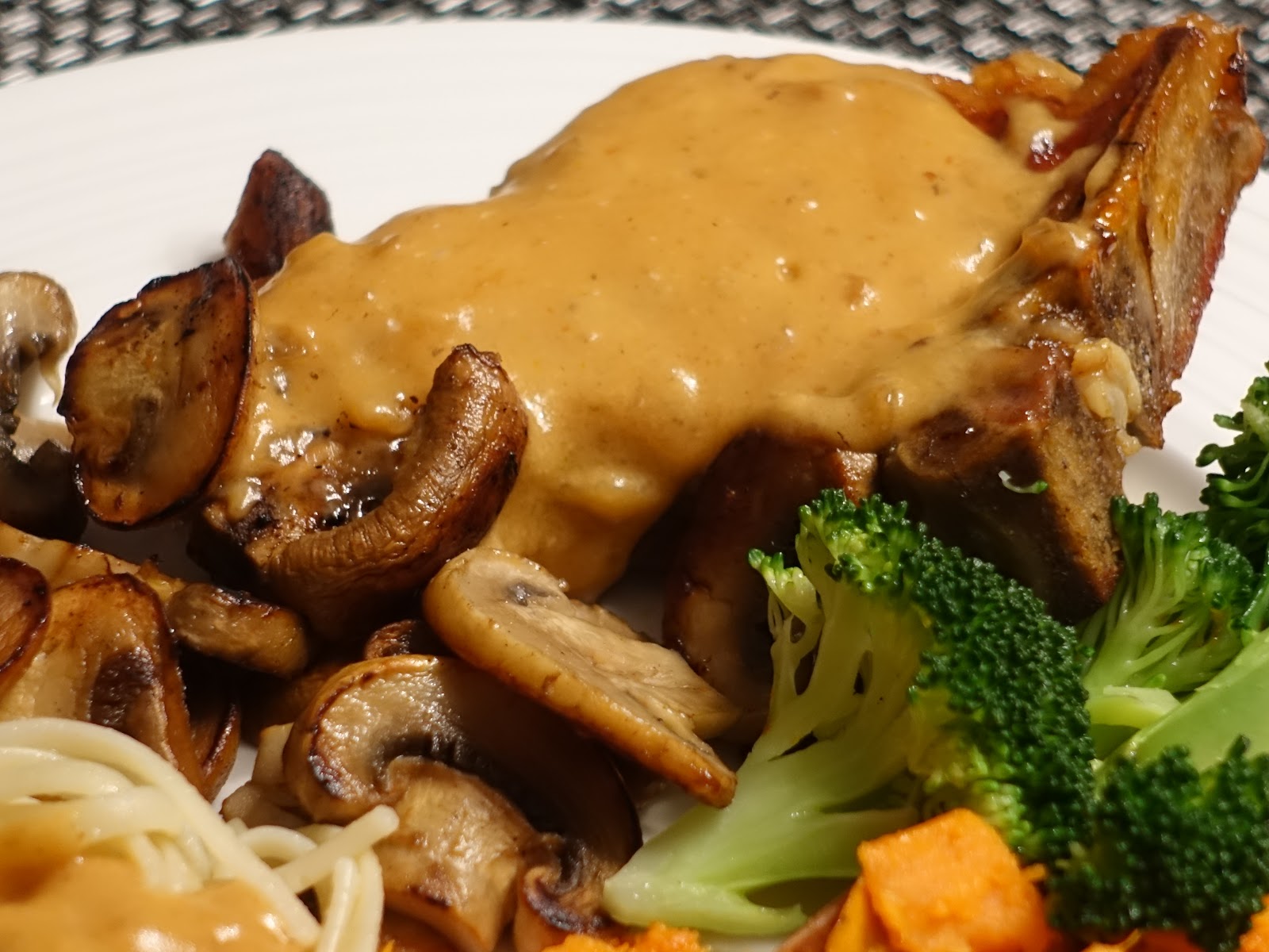 Mennonite Girls Can Cook Pork in Sour Cream Sauce