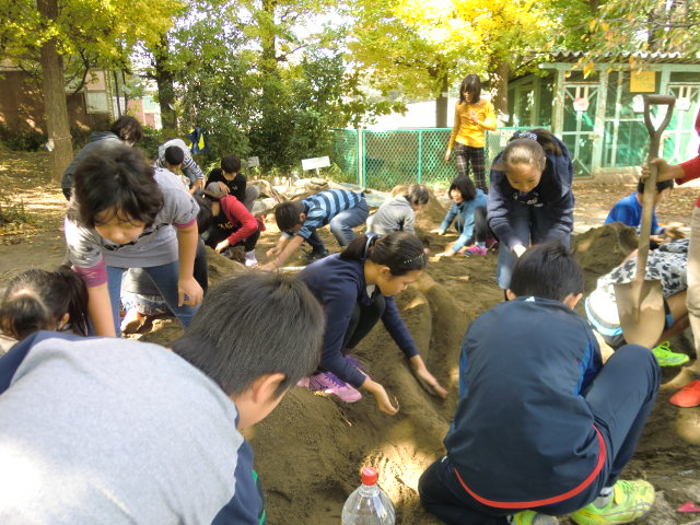 国分寺七小ニュース ５年生 理科 流れる水のはたらき