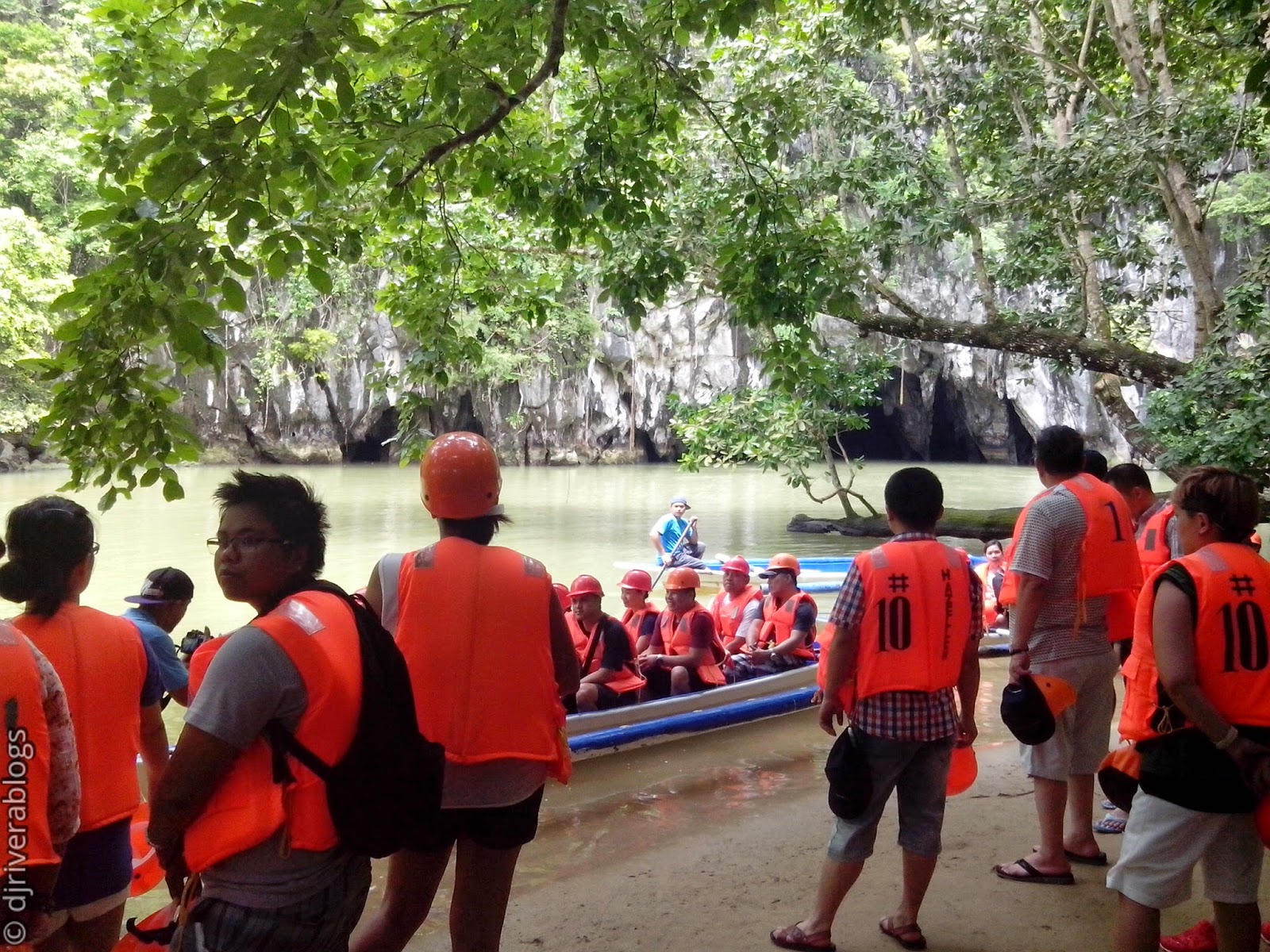 Puerto Princesa Underground River tourists