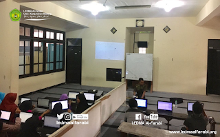 Departemen Media LEDMA Al-Farabi adakan Pelatihan Design Grafis Departemen Media LEDMA Al-Farabi adakan Pelatihan Design Grafis