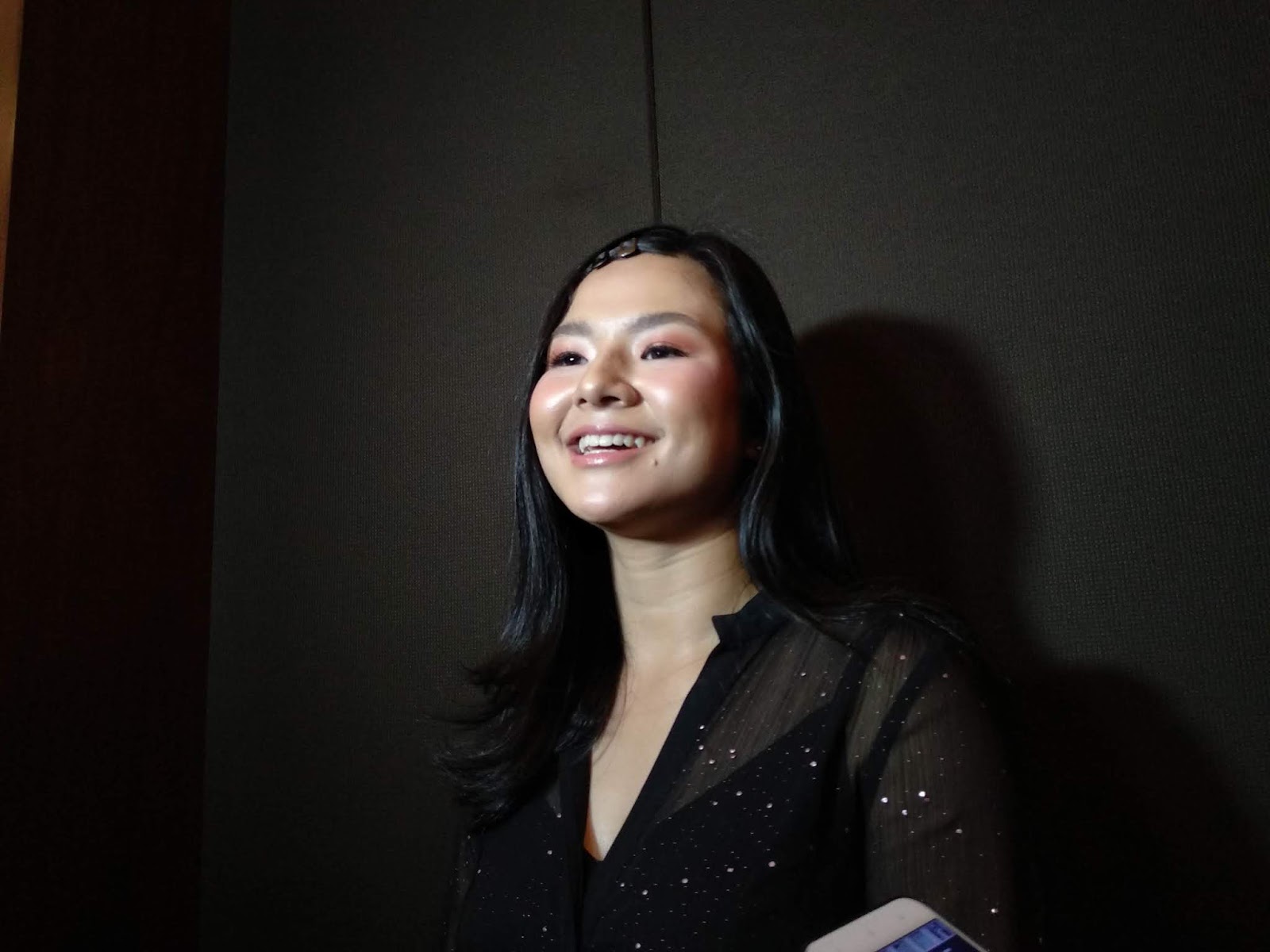 Eriska Reinisa hidung mancung cantik dan seksi