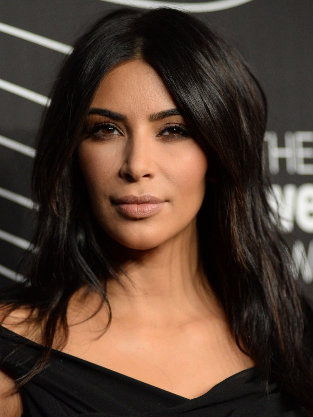 Kim Kardashian west biography - hollywood celebrity updates