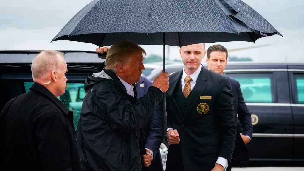 Donald Trump's traveling to be with those in hurricane-hit states