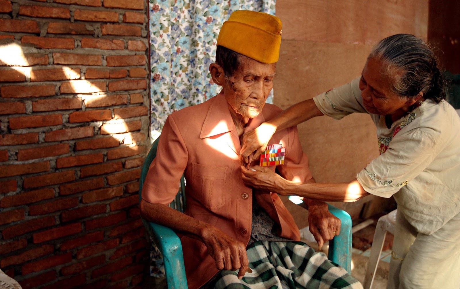 Ucapan Selamat Hari Pahlawan Untuk Kakak