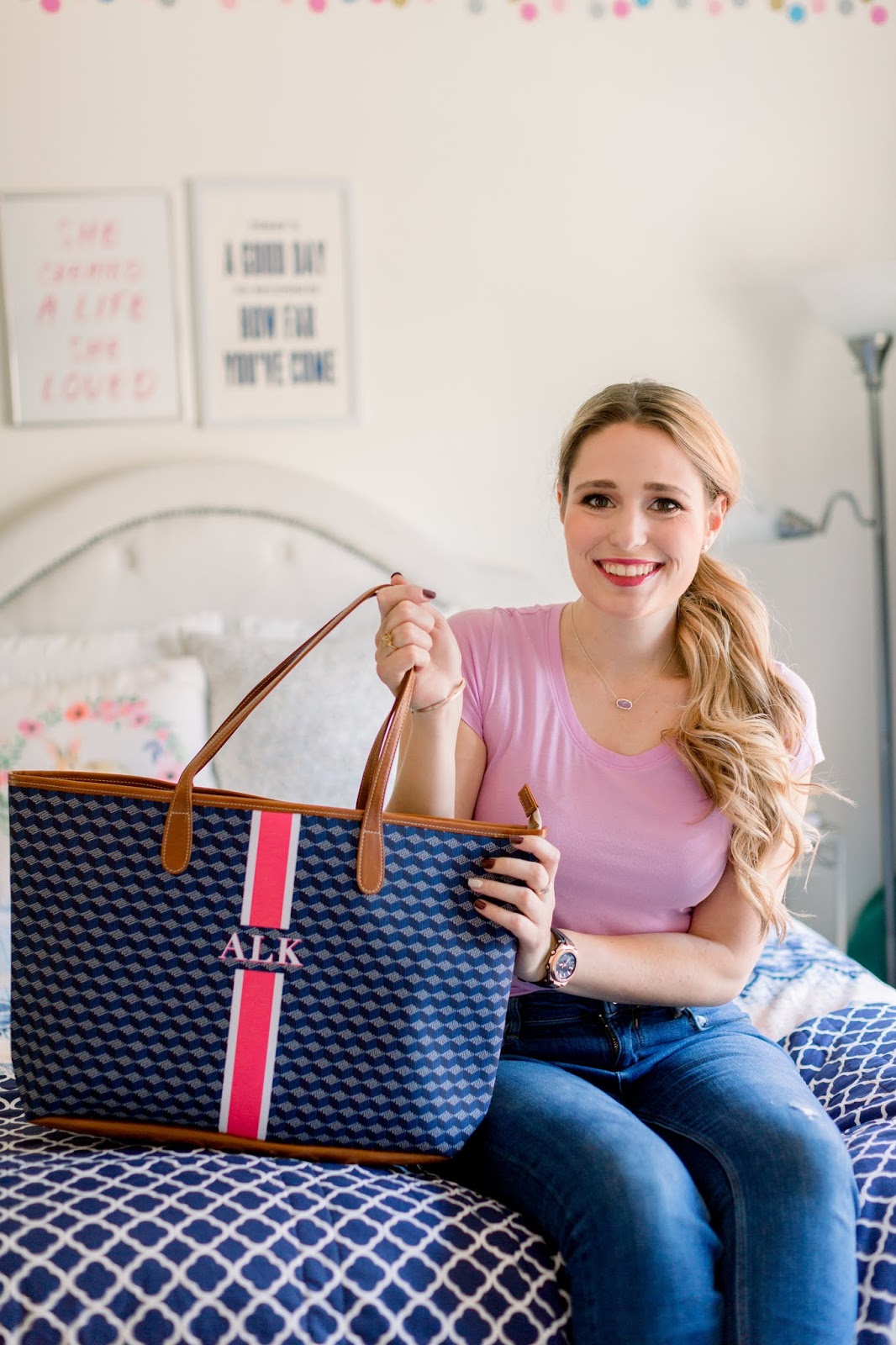 Comparing the Barrington Gifts Belmont Cabin Bag with the St Anne Tote -  Ella Pretty Blog