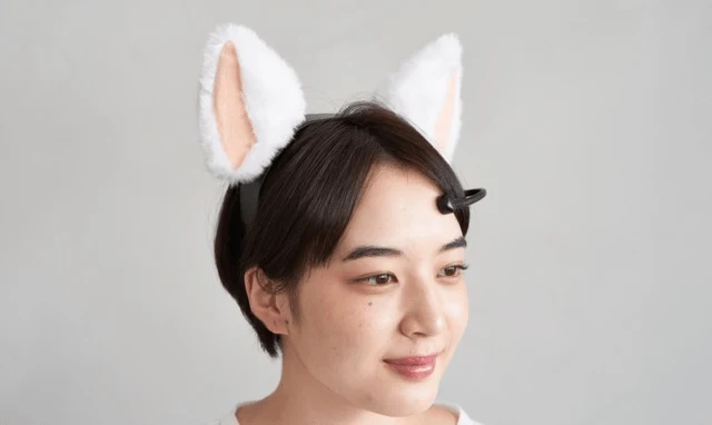 Necomimi cat ears respond to your emotions