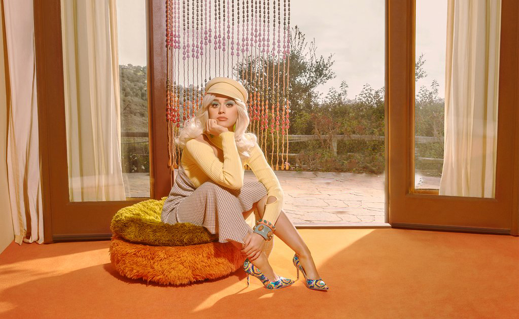 Pronta para começar sua nova era, Katy Perry anuncia o single “Daisies