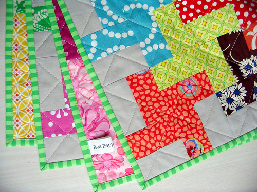 Red Pepper Quilts: October 2009