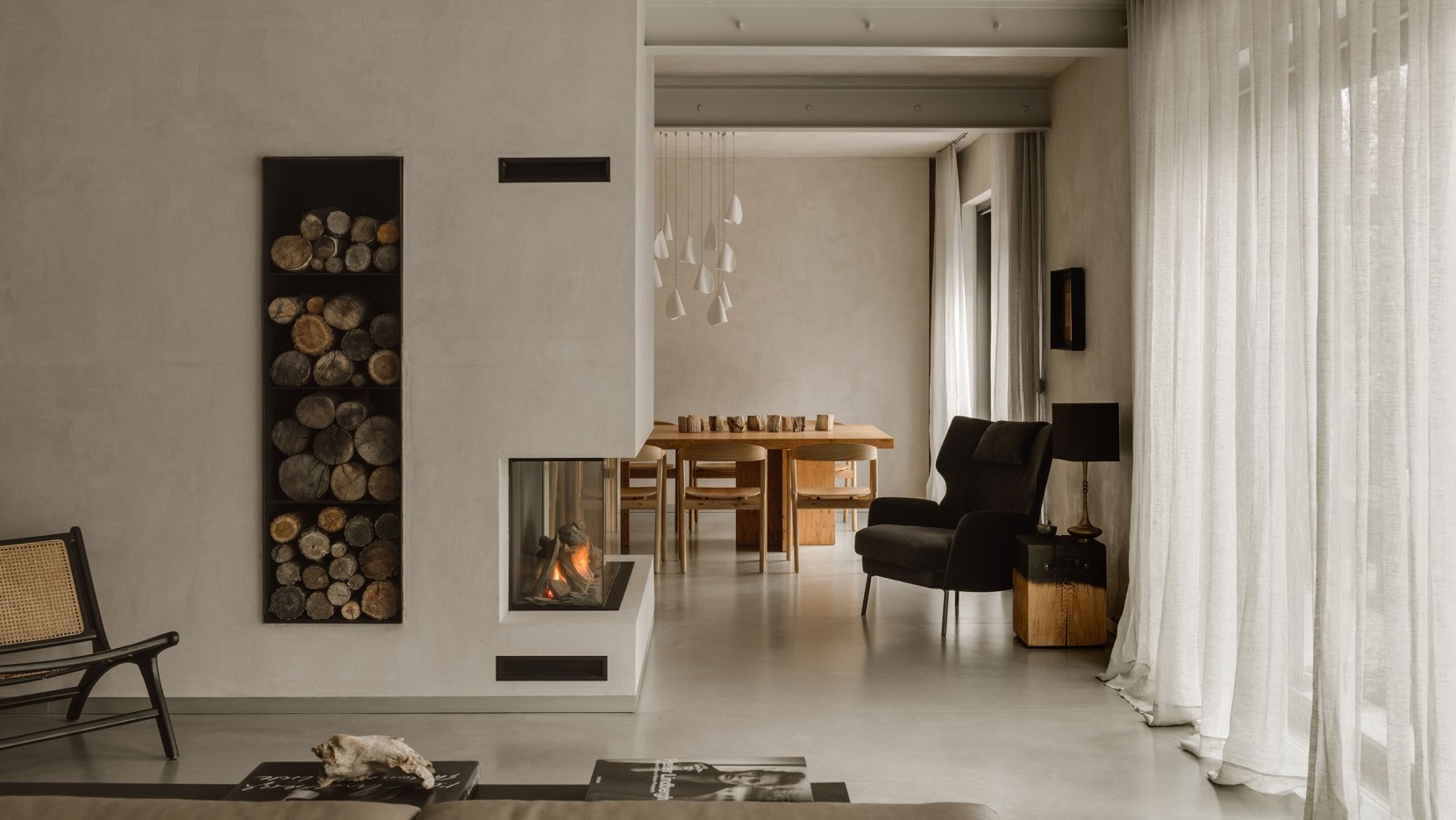 House in Krakow with minimalist soulfulness