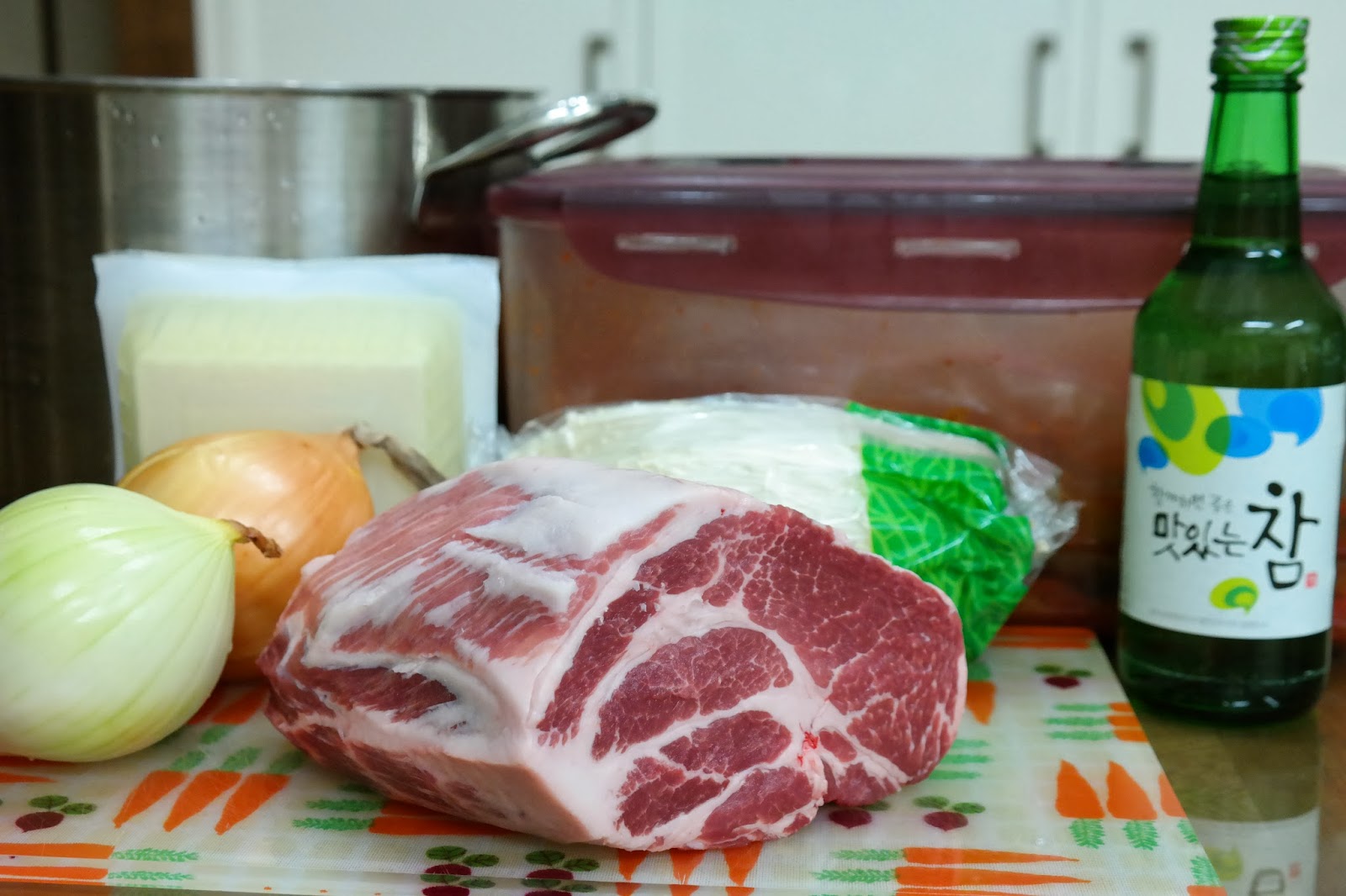 Dumb in Daegu Cooking Braised Pork Shoulder Kimchi Jiggae (김치 찌개)